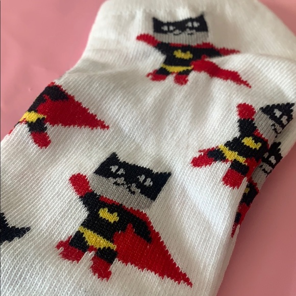New Forever 21 Superhero Cat Ankle Socks - Picture 2 of 2